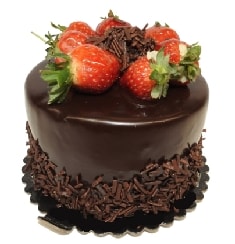 4 kişilik çikolatalı yaş pasta Doğum günü pastası