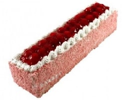 Kutlama İçin İdeal 4-6 Kişilik Çilekli Baton